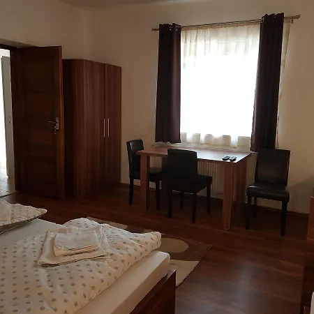 Hegyalja Vendeghaz Guest house Mikohaza